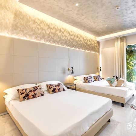 Hotel Mondial Rimini Ngoại thất bức ảnh