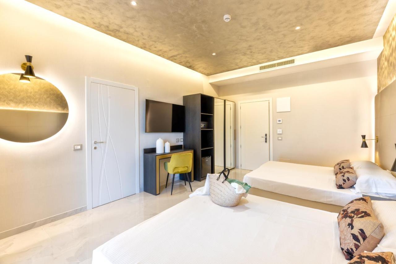Hotel Mondial Rimini Ngoại thất bức ảnh